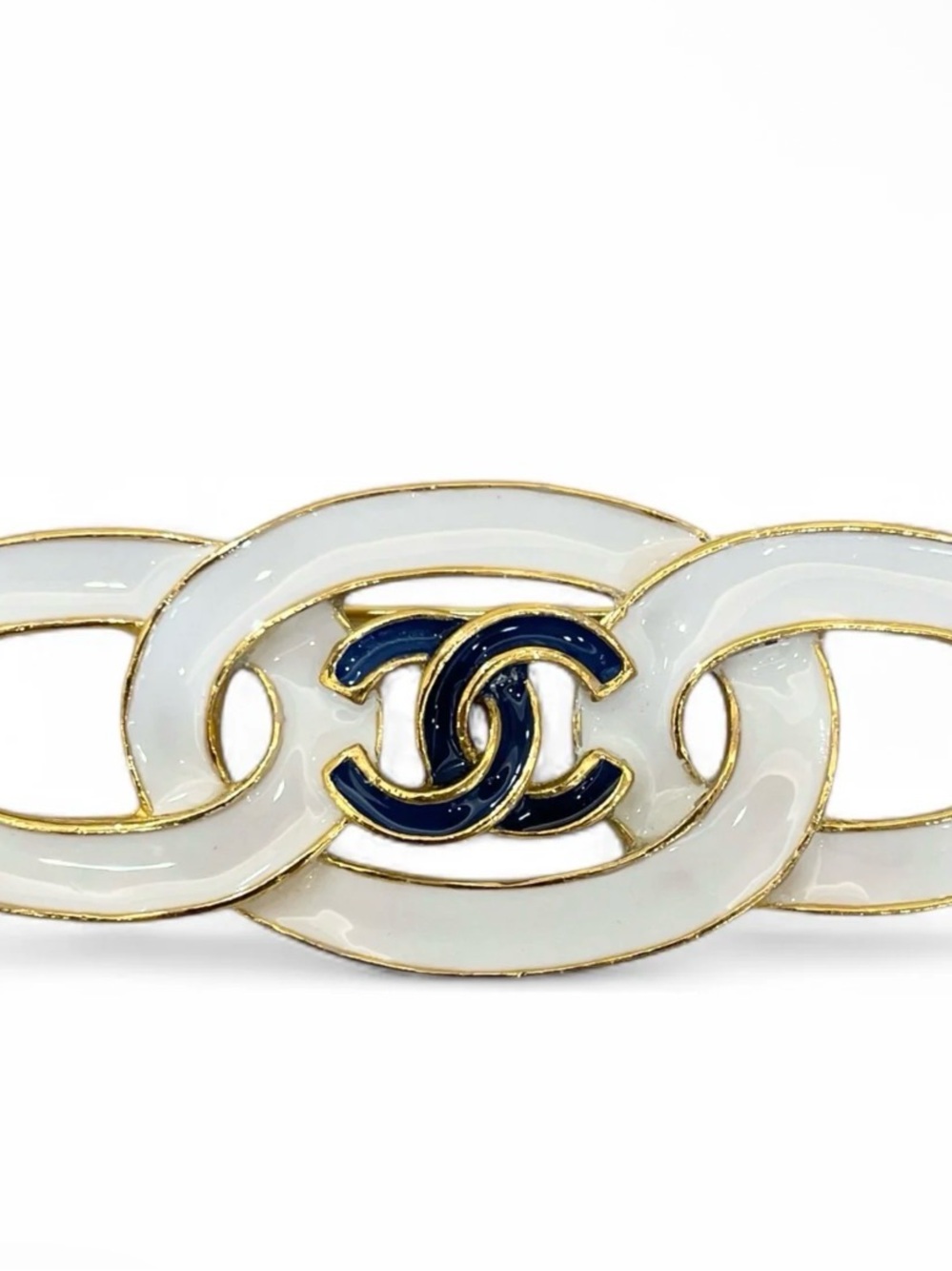 VINTAGE 1980s CHANEL White Enamel Chain Link Brooch with Navy CC